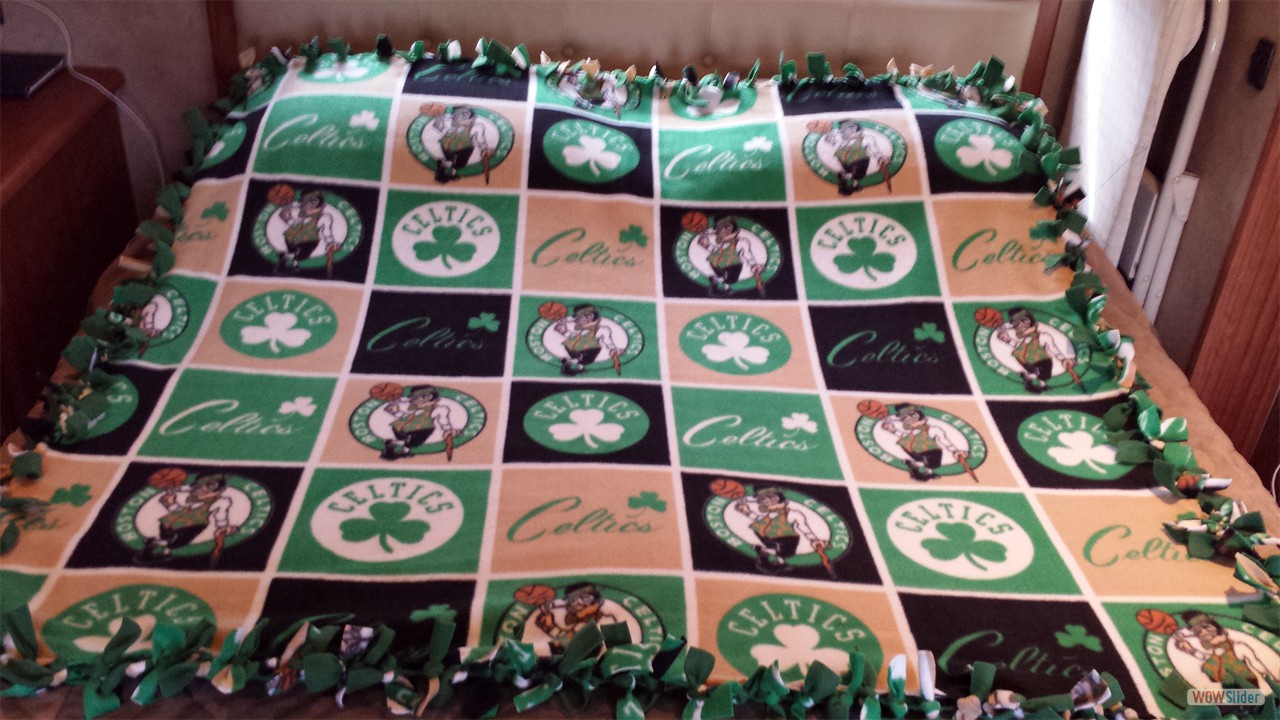 20160107 001 JustinCelticsNoSewBlanket