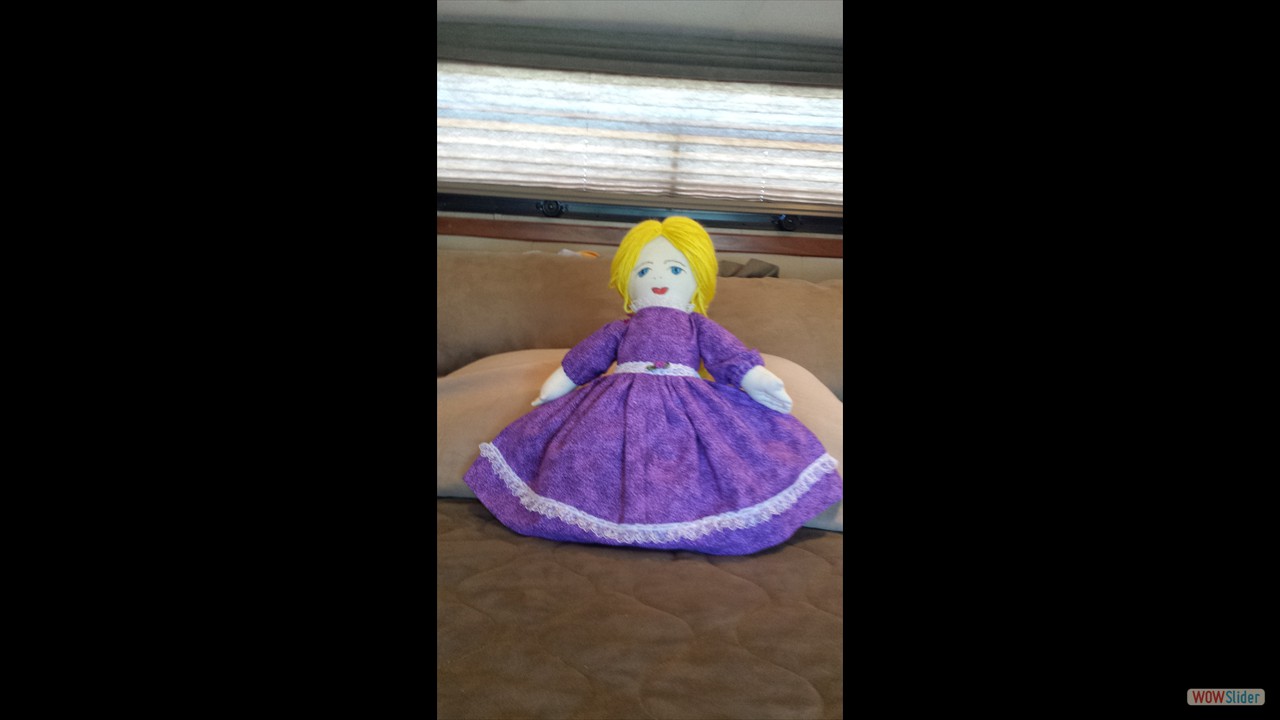 20160409 001 TopsyTurveyDoll