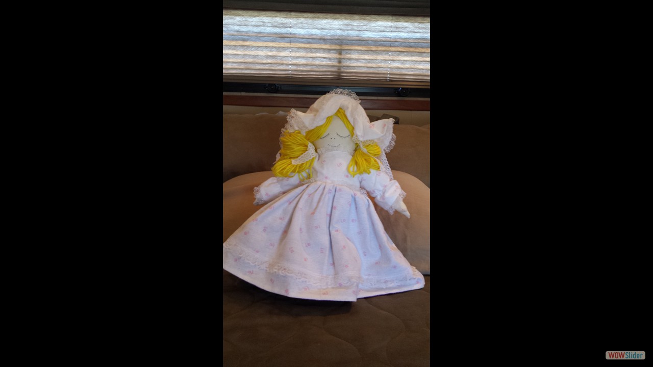 20160409 002 TopsyTurveyDoll